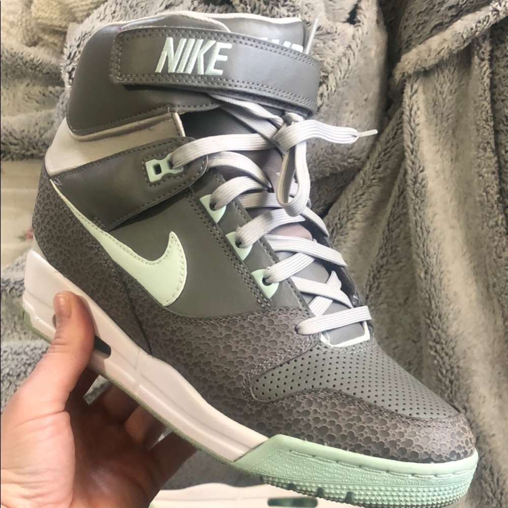 Nike Revolution Wedge Sneaker